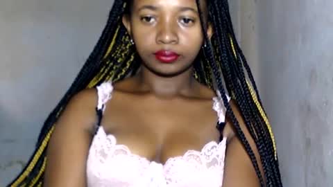 Snapshot of malinah01 chatting on 8, 1, 2025 malinah01 online show from 8, 1, 2025