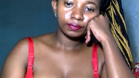 Snapshot of malinah01 chatting on 11, 1, 2025 malinah01 online show from 11, 1, 2025