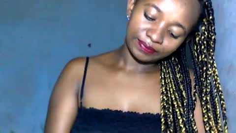 Snapshot of malinah01 chatting on 18, 1, 2025 malinah01 online show from 18, 1, 2025
