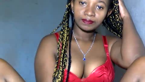 Snapshot of malinah01 chatting on 23, 1, 2025 malinah01 online show from 23, 1, 2025