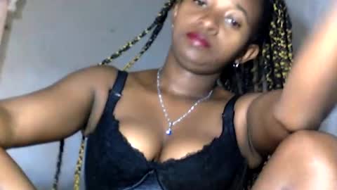 Snapshot of malinah01 chatting on 24, 1, 2025 malinah01 online show from 24, 1, 2025