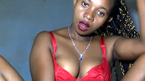Snapshot of malinah01 chatting on 27, 1, 2025 malinah01 online show from 27, 1, 2025