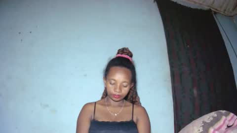 Snapshot of malinah01 chatting on 9, 9, 2025 malinah01 online show from 9, 9, 2025