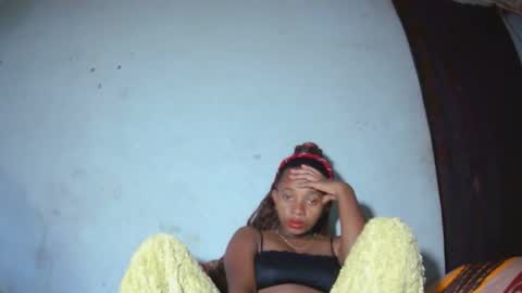 Snapshot of malinah01 chatting on 16, 9, 2025 malinah01 online show from 16, 9, 2025
