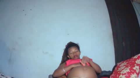 Snapshot of malinah01 chatting on 21, 9, 2025 malinah01 online show from 21, 9, 2025