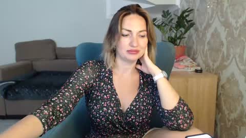 mallinia online show from 13, 10, 2025