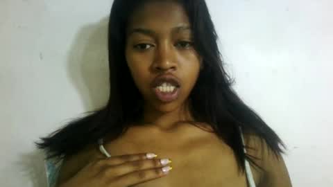 Snapshot of malluna4 chatting on 23, 6, 2026 Malluna online show from 23, 6, 2026