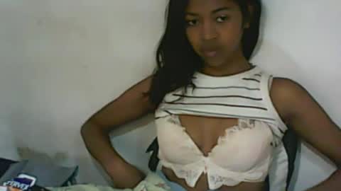 Snapshot of malluna4 chatting on 7, 7, 2026 Malluna online show from 7, 7, 2026