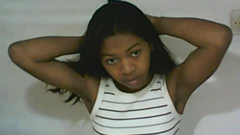 Snapshot of malluna4 chatting on 8, 7, 2026 Malluna online show from 8, 7, 2026