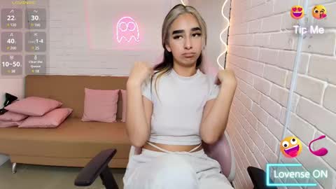 Snapshot of malory_tay chatting on 14, 2, 2025 Malory online show from 14, 2, 2025