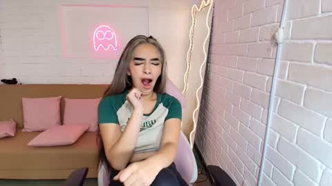 Snapshot of malory_tay chatting on 16, 2, 2025 Malory online show from 16, 2, 2025