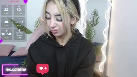 Snapshot of malory_tay chatting on 21, 9, 2025 Malory online show from 21, 9, 2025