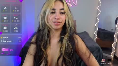 Snapshot of malory_tay chatting on 30, 9, 2025 Malory online show from 30, 9, 2025