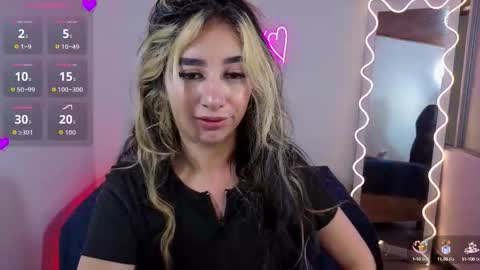 Snapshot of malory_tay chatting on 11, 10, 2025 Malory online show from 11, 10, 2025