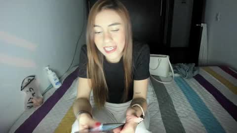 Snapshot of malucam_06 chatting on 5, 12, 2024 instagram nueela online show from 5, 12, 2024