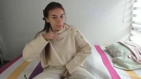 Snapshot of malucam_06 chatting on 27, 9, 2025 instagram nueela online show from 27, 9, 2025
