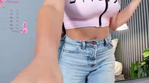 Snapshot of maludiazx chatting on 8, 3, 2025 Malu online show from 8, 3, 2025