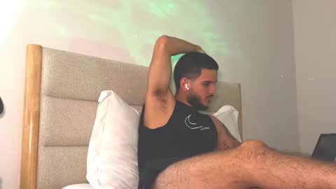 Snapshot of maluma09 chatting on 27, 10, 2025 maluma09 online show from 27, 10, 2025