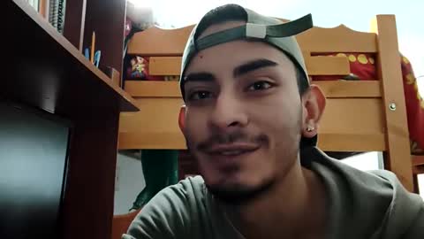 Snapshot of mamm7772024 chatting on 17, 12, 2025 Mickey online show from 17, 12, 2025