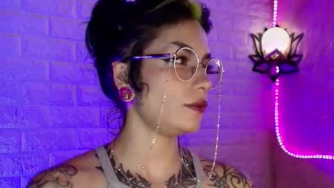 Snapshot of mamushka_ chatting on 10, 9, 2025   online show from 10, 9, 2025