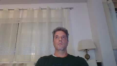 Snapshot of man211172 chatting on 4, 10, 2025 man211172 online show from 4, 10, 2025