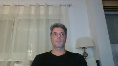 Snapshot of man211172 chatting on 8, 11, 2025 man211172 online show from 8, 11, 2025