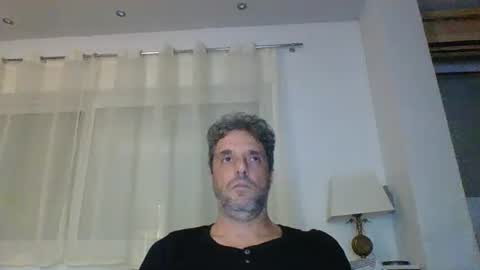 Snapshot of man211172 chatting on 28, 11, 2025 man211172 online show from 28, 11, 2025