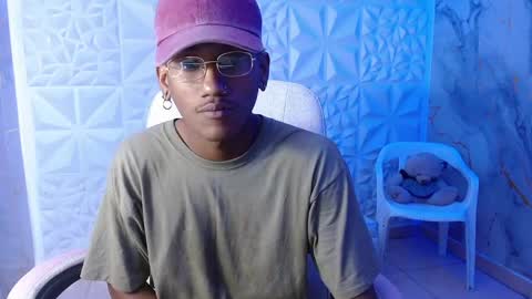 man_sant11 online show from 12, 4, 2026