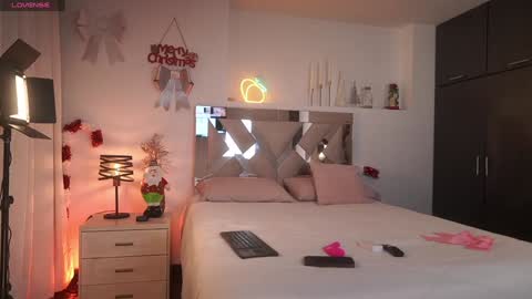   online show from 30, 12, 2024