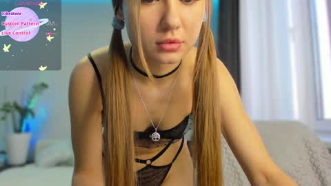 Snapshot of manita_misti chatting on 8, 1, 2025 Manita online show from 8, 1, 2025