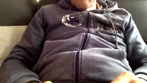 Snapshot of manpower2012 chatting on 19, 10, 2025 Manpo online show from 19, 10, 2025