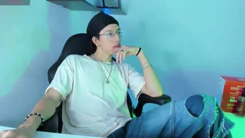 Manuel online show from 5, 11, 2025