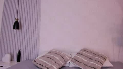 manuela_montes_ online show from 8, 4, 2026