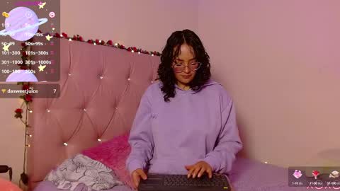 Snapshot of manumeow_ chatting on 8, 3, 2025 Manu online show from 8, 3, 2025