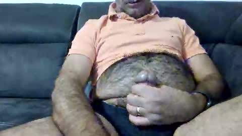 Snapshot of manuv chatting on 8, 10, 2025 manuv online show from 8, 10, 2025