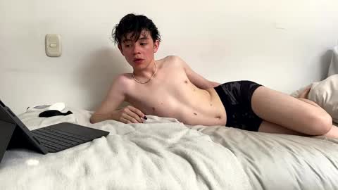 Snapshot of maplefroggy chatting on 8, 1, 2025 Maple online show from 8, 1, 2025