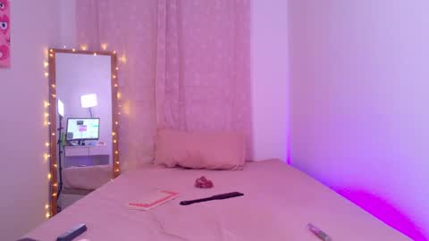     online show from 5, 4, 2026