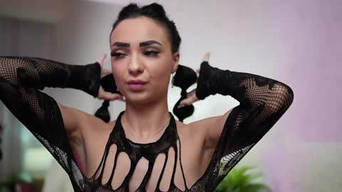 Snapshot of maraciel chatting on 5, 1, 2025 Mara online show from 5, 1, 2025
