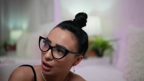 Snapshot of maraciel chatting on 25, 1, 2025 Mara online show from 25, 1, 2025