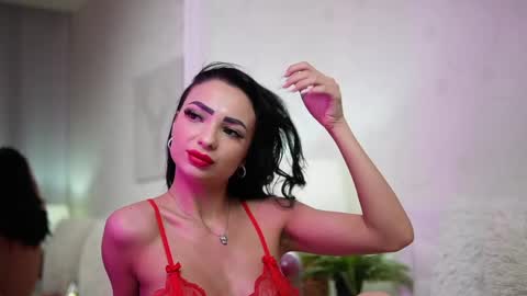 Snapshot of maraciel chatting on 8, 3, 2025 Mara online show from 8, 3, 2025