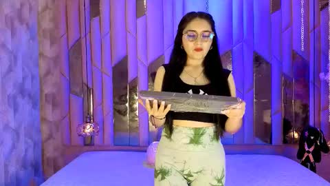 Snapshot of marawolf1 chatting on 16, 11, 2025 Mara online show from 16, 11, 2025