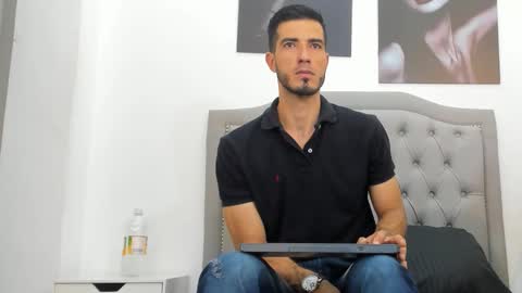 Marc Ruffalo online show from 3, 2, 2026