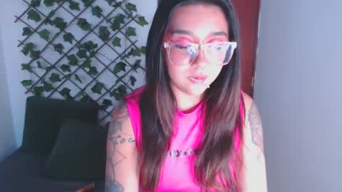 Snapshot of marce_bunny chatting on 11, 11, 2025 Marcela online show from 11, 11, 2025
