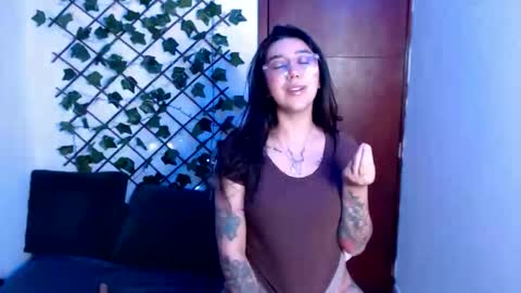 Snapshot of marce_bunny chatting on 5, 12, 2025 Marcela online show from 5, 12, 2025