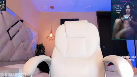 Snapshot of marcela_davila1 chatting on 8, 1, 2025 Marcela online show from 8, 1, 2025