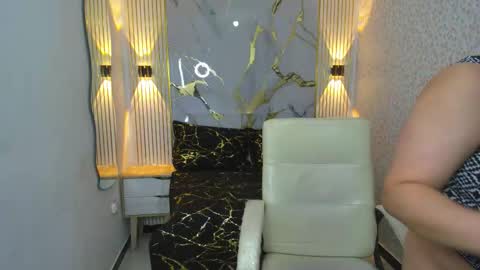 Snapshot of marcela_silva chatting on 25, 11, 2025 marcela_silva online show from 25, 11, 2025