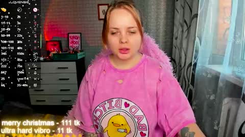 Snapshot of marcelinepeach chatting on 23, 12, 2025 Sara online show from 23, 12, 2025