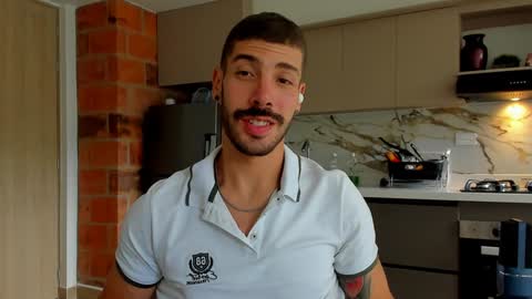 Marco IG marco tahani online show from 25, 12, 2024