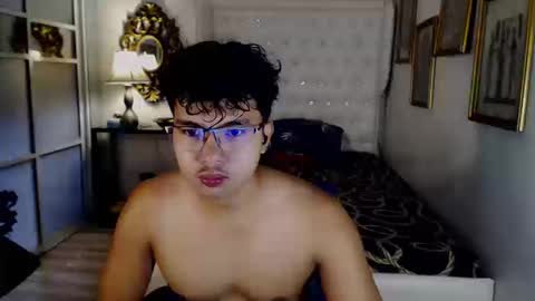 Snapshot of marcusmason1 chatting on 17, 12, 2025 marcusmason1 online show from 17, 12, 2025