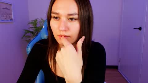 Snapshot of margeritirell chatting on 13, 10, 2025 Margo online show from 13, 10, 2025